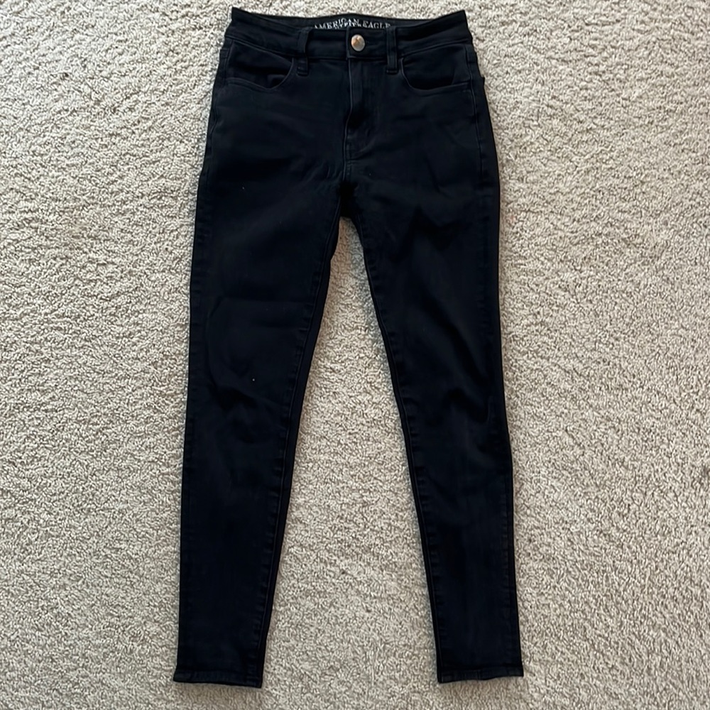 Gently used black hi rise jeggings. Length is perfect for shorter girls!